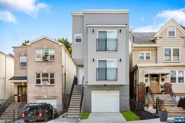 $899,000 | 1081 18th Avenue, Newark, NJ 07106