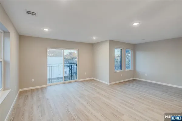 $899,000 | 1081 18th Avenue, Newark, NJ 07106