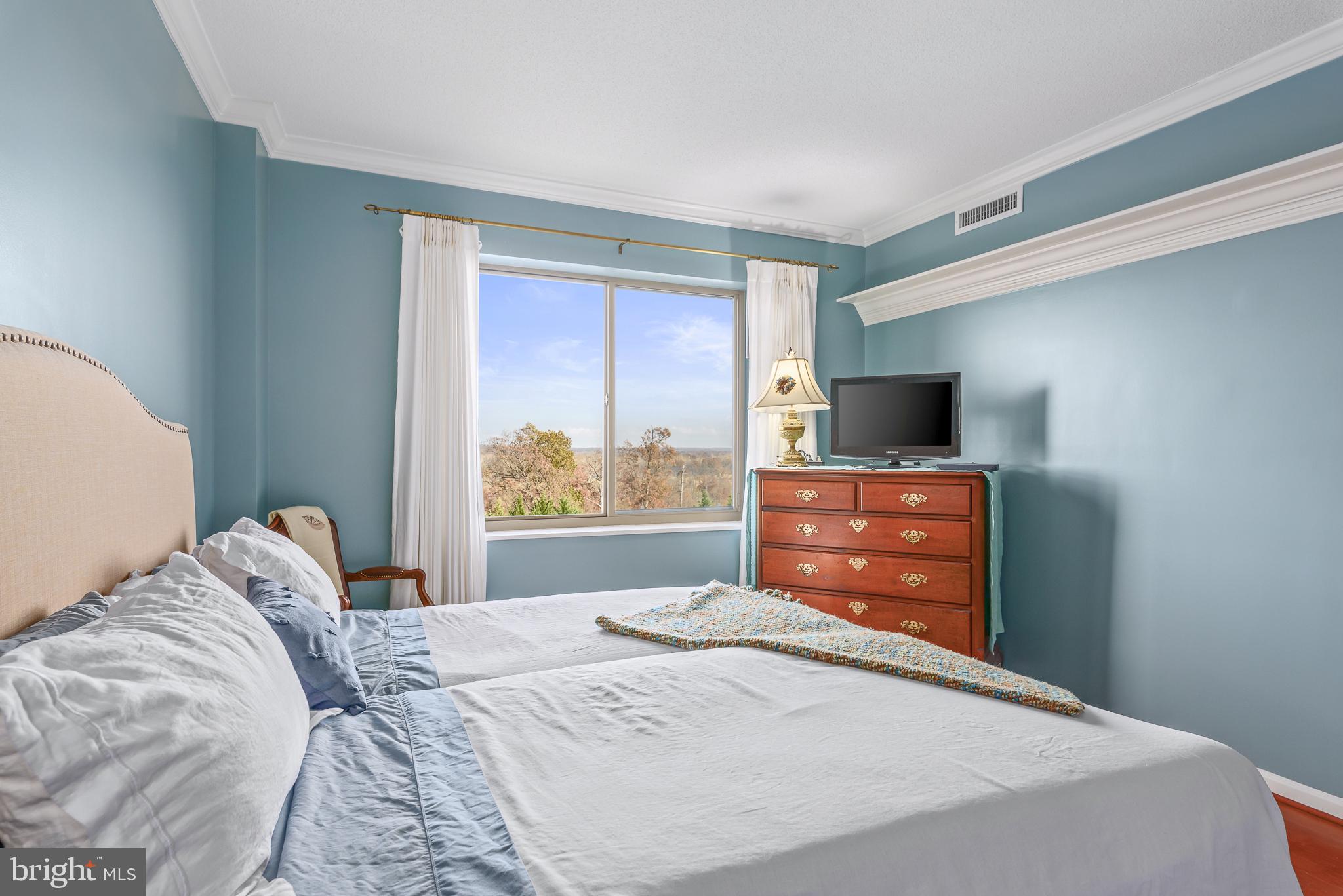 19355 Cypress Ridge Terrace, Unit 411 Leesburg, VA 20176 - Photo 17 of 28
