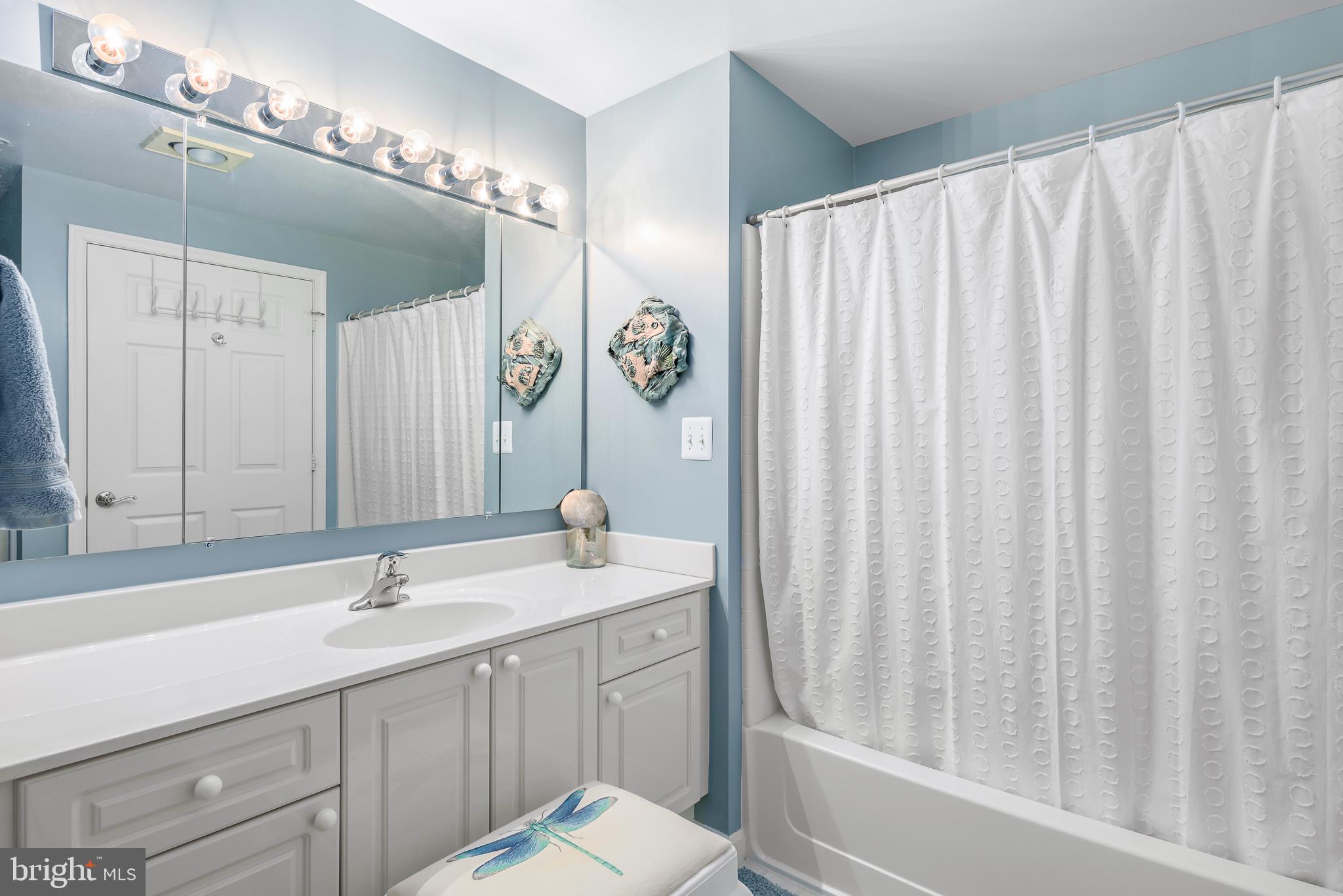 19355 Cypress Ridge Terrace, Unit 411 Leesburg, VA 20176 - Photo 19 of 28