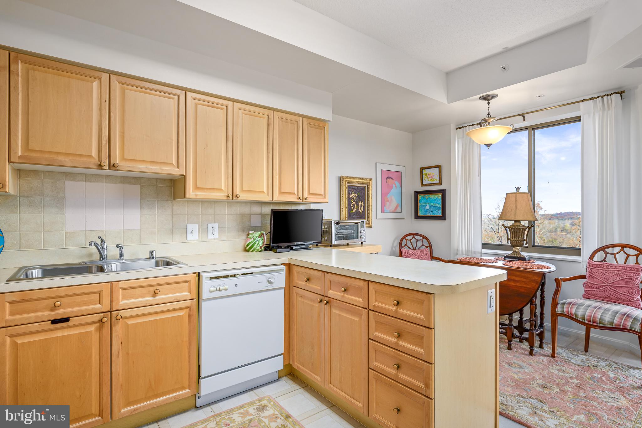 19355 Cypress Ridge Terrace, Unit 411 Leesburg, VA 20176 - Photo 8 of 28