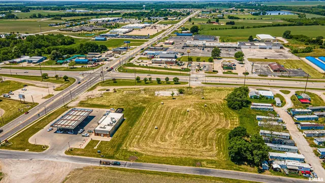 $150,000 | 1020 North Postville Drive, Unit 1050, Lincoln, IL 62656