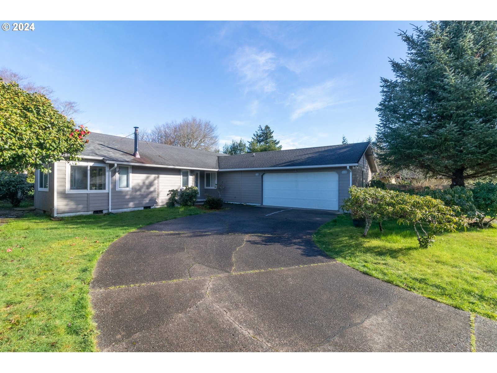 2175 16th Street Florence, OR 97439 - Photo 1 of 41 Gallery Image 1