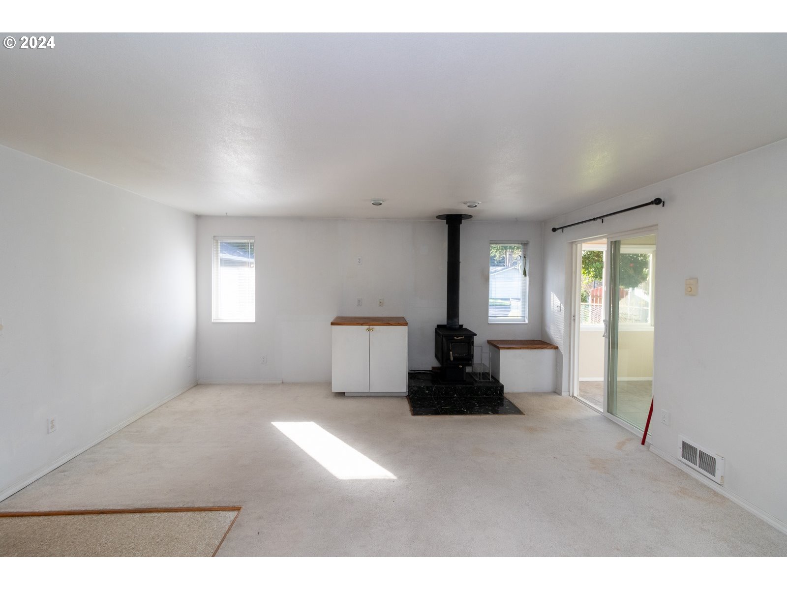 2175 16th Street Florence, OR 97439 - Photo 10 of 41 Gallery Image 10