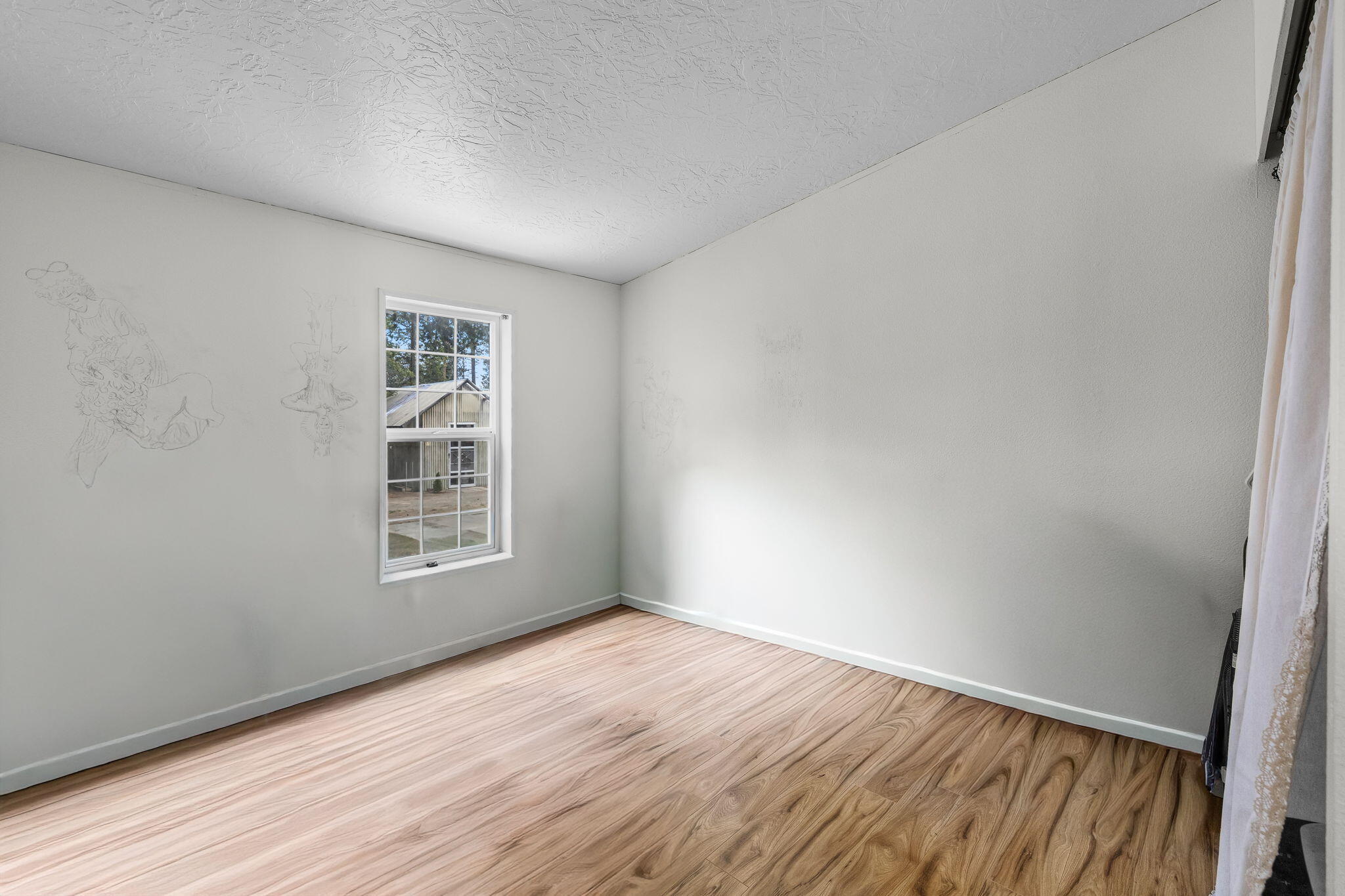 151772 Beal Road La Pine, OR 97739 - Photo 20 of 35 Bedroom 3