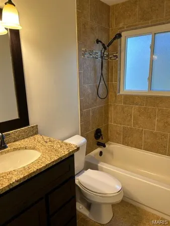 $2,150 | 1 Braquewood Court, Manchester, MO 63021