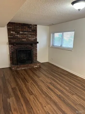 $2,150 | 1 Braquewood Court, Manchester, MO 63021