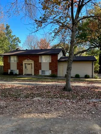 $2,150 | 1 Braquewood Court, Manchester, MO 63021