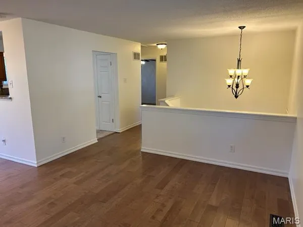 $2,150 | 1 Braquewood Court, Manchester, MO 63021