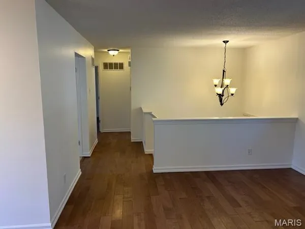 $2,150 | 1 Braquewood Court, Manchester, MO 63021