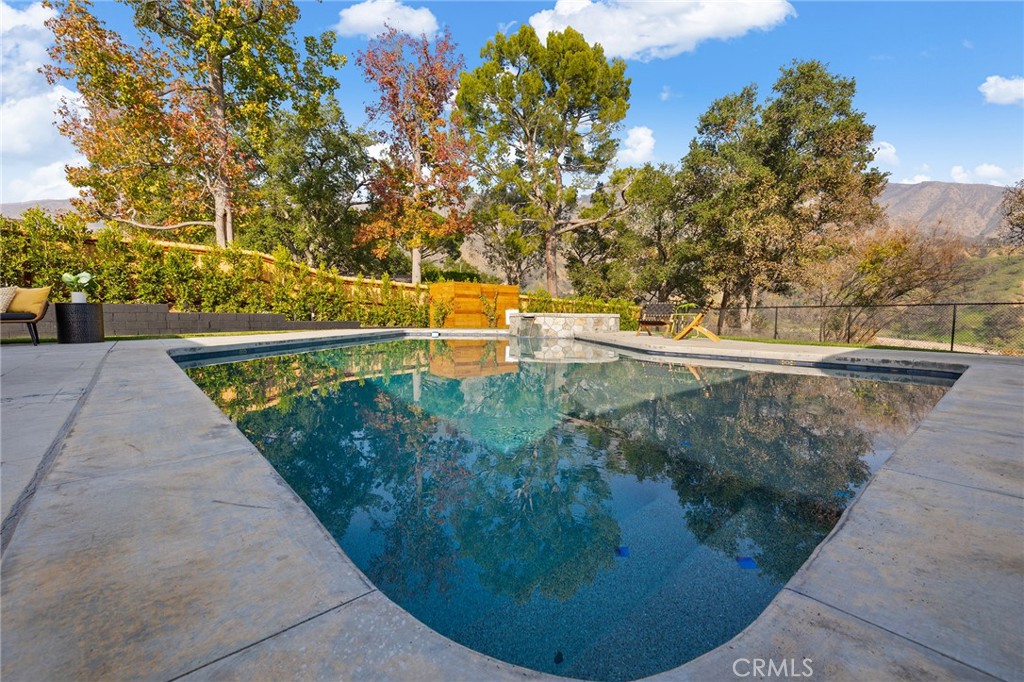 1848 North Altadena Drive Pasadena, CA 91107 - Photo 25 of 45 a view of a lake