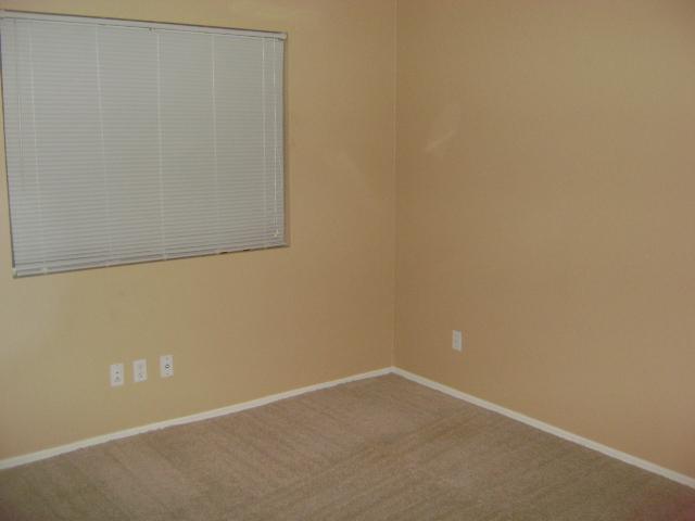 8720 West Coronado Road Phoenix, AZ 85037 - Photo 8 of 11 bed 2