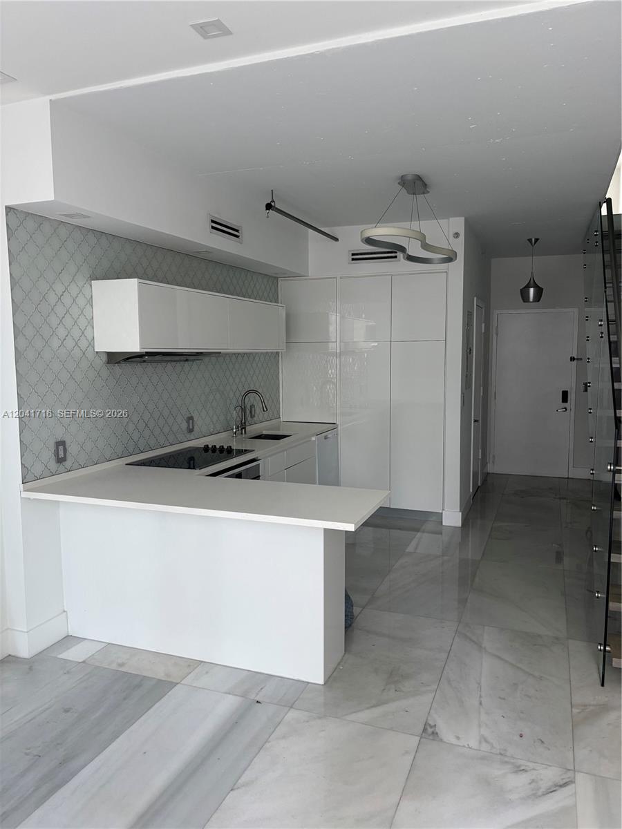 690 Southwest 1st Court, Unit 2124 Miami, FL 33130 - Photo 8 of 20