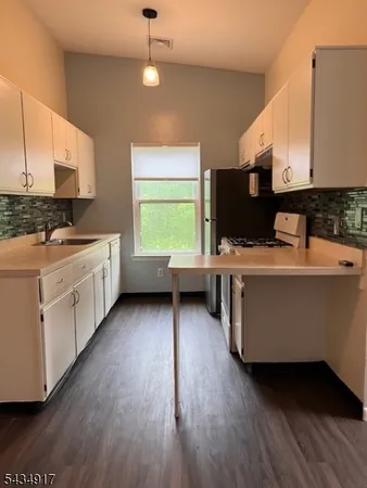 $2,295 | 602 Spruce Hills Drive, Glen Gardner, NJ 08826