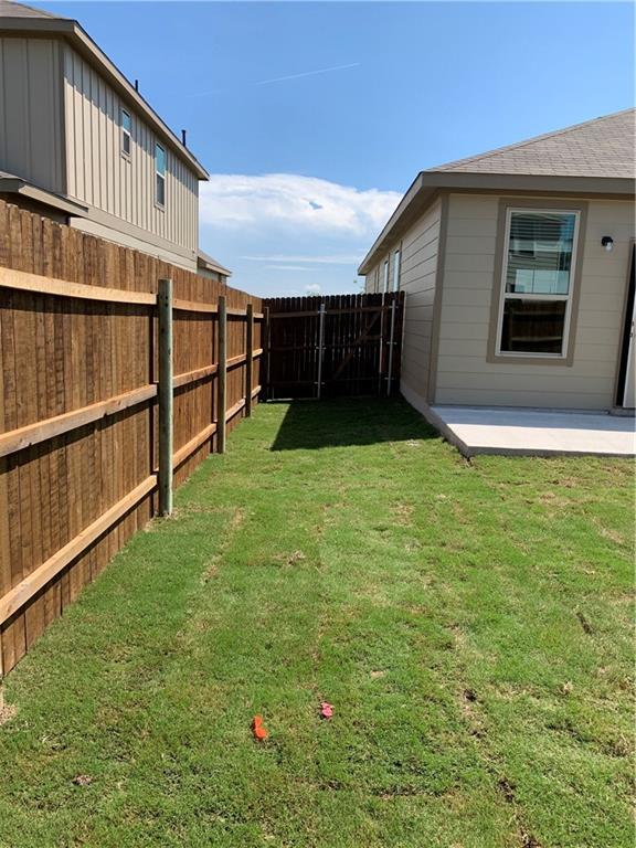 1229 Cliffbrake Way Georgetown, TX 78626 - Photo 21 of 24 a view of a backyard