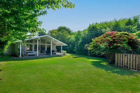 $2,490,000 | 21 Flagg Avenue, Montauk, NY 11954