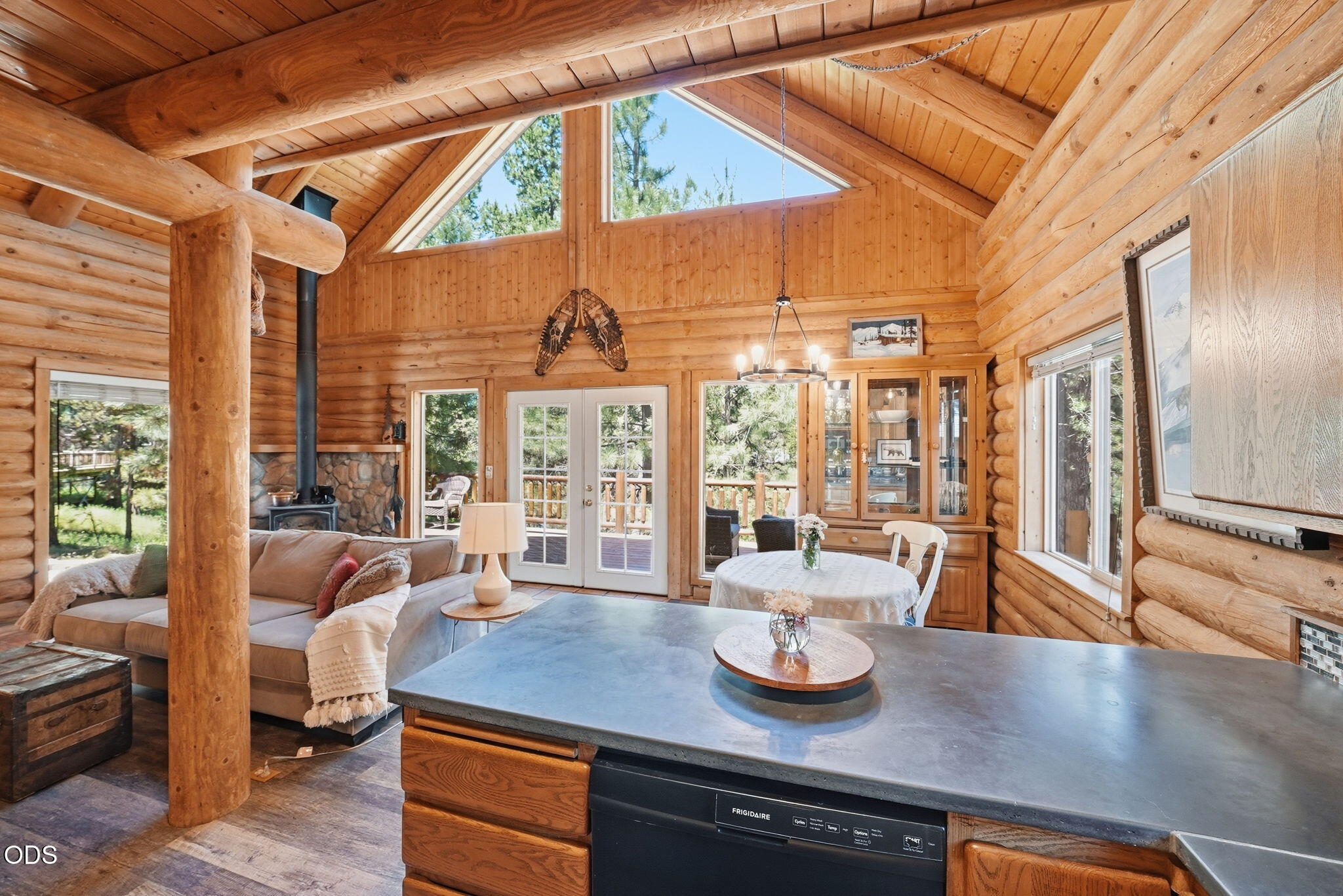 17004 Milky Way Bend, OR 97707 - Photo 13 of 48