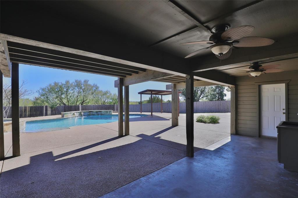 5717 Fm 2647 Winters, TX 79567 - Photo 32 of 37