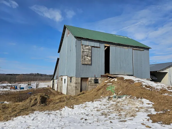 $324,900 | 692 250th Street, Woodville, WI 54028