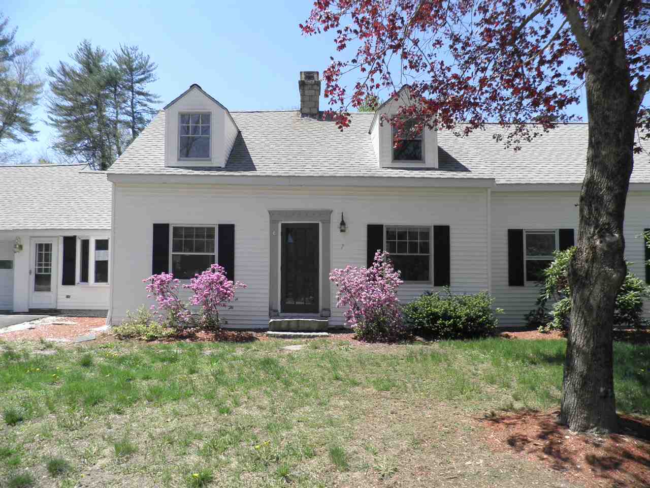 7 Grater Road Amherst, NH 03031 - Photo 2 of 27