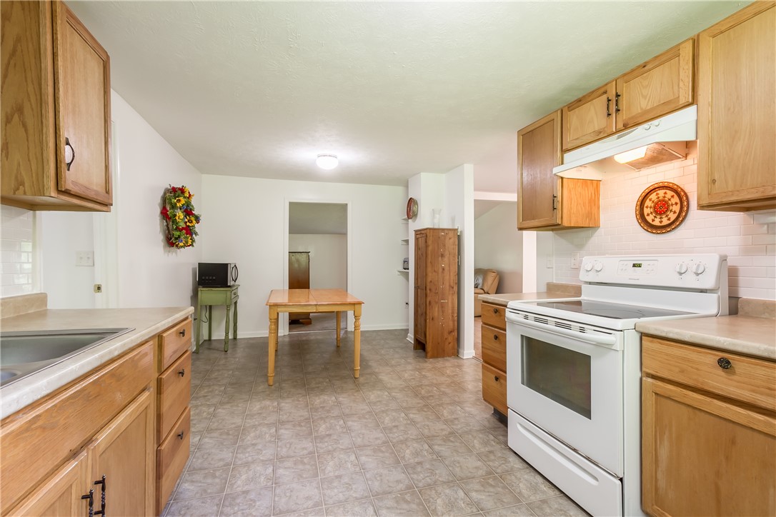 4541 Greenbriar Drive Gorham, NY 14424 - Photo 10 of 46 Eat-in Kitchen