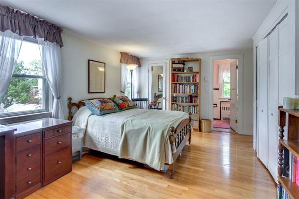 12 Stuart Street Watertown, MA 02472 - Photo 7 of 14 Gallery Image 7