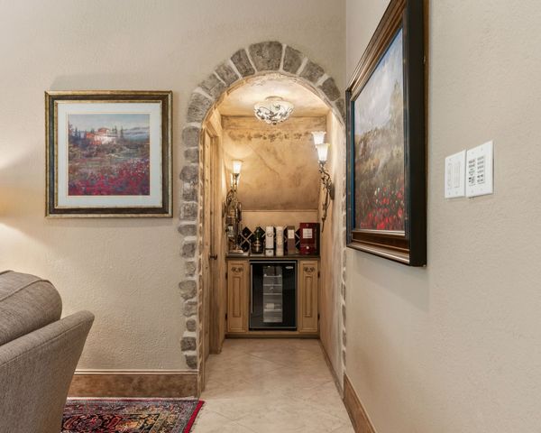 $1,239,000 | 14 Highland Circle, The Woodlands, TX 77381