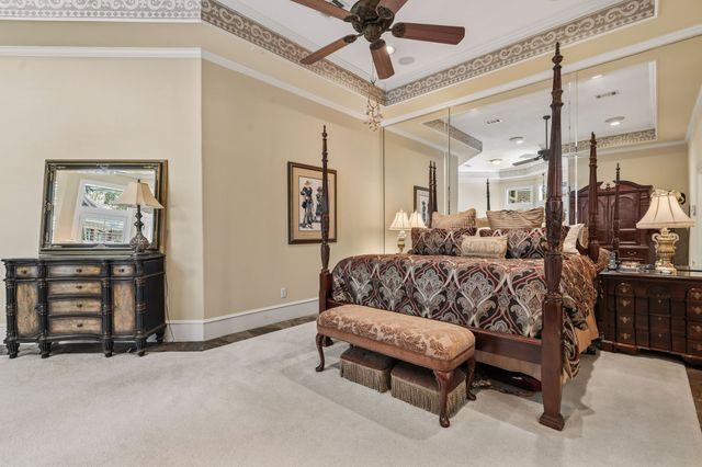 $1,239,000 | 14 Highland Circle, The Woodlands, TX 77381