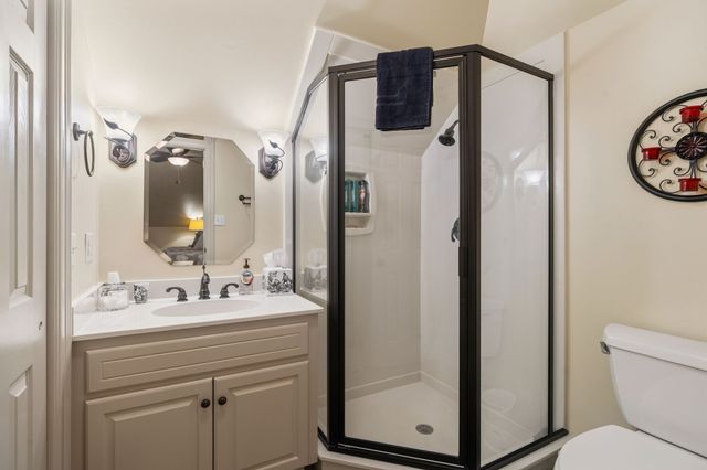 $1,239,000 | 14 Highland Circle, The Woodlands, TX 77381