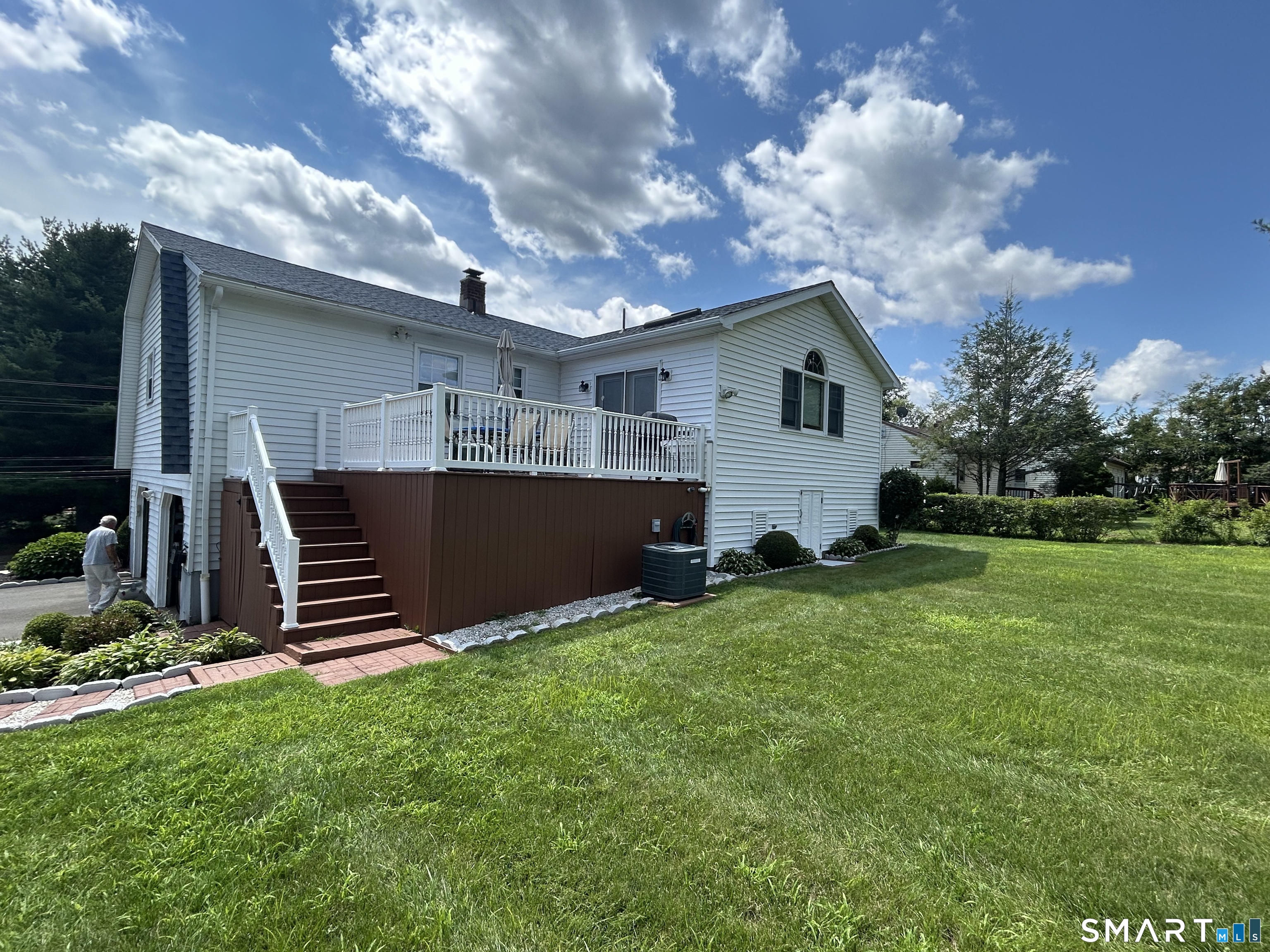 15 Flintlock Road North Haven, CT 06473 - Photo 23 of 29 Gallery Image 23