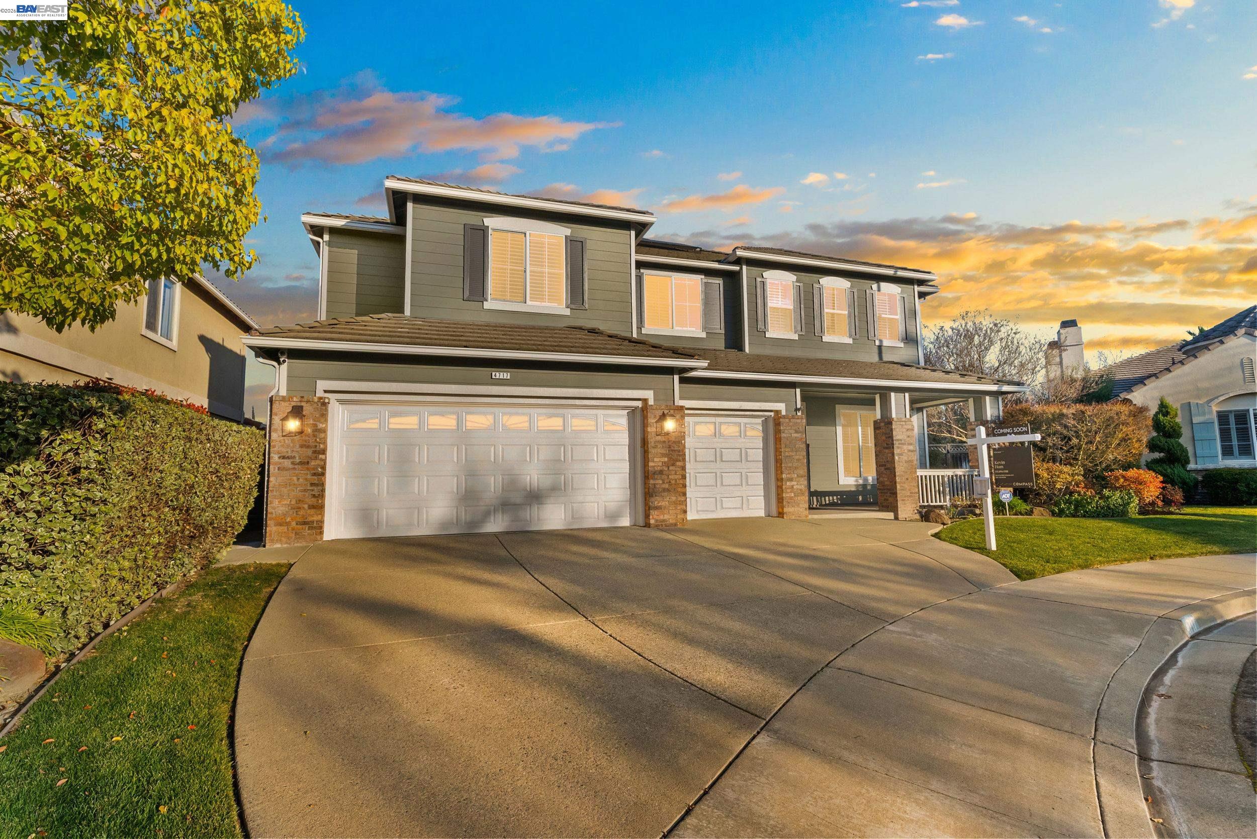4717 Chestnut Court Dublin, CA 94568 - Photo 4 of 60 a front view of a house with a yard