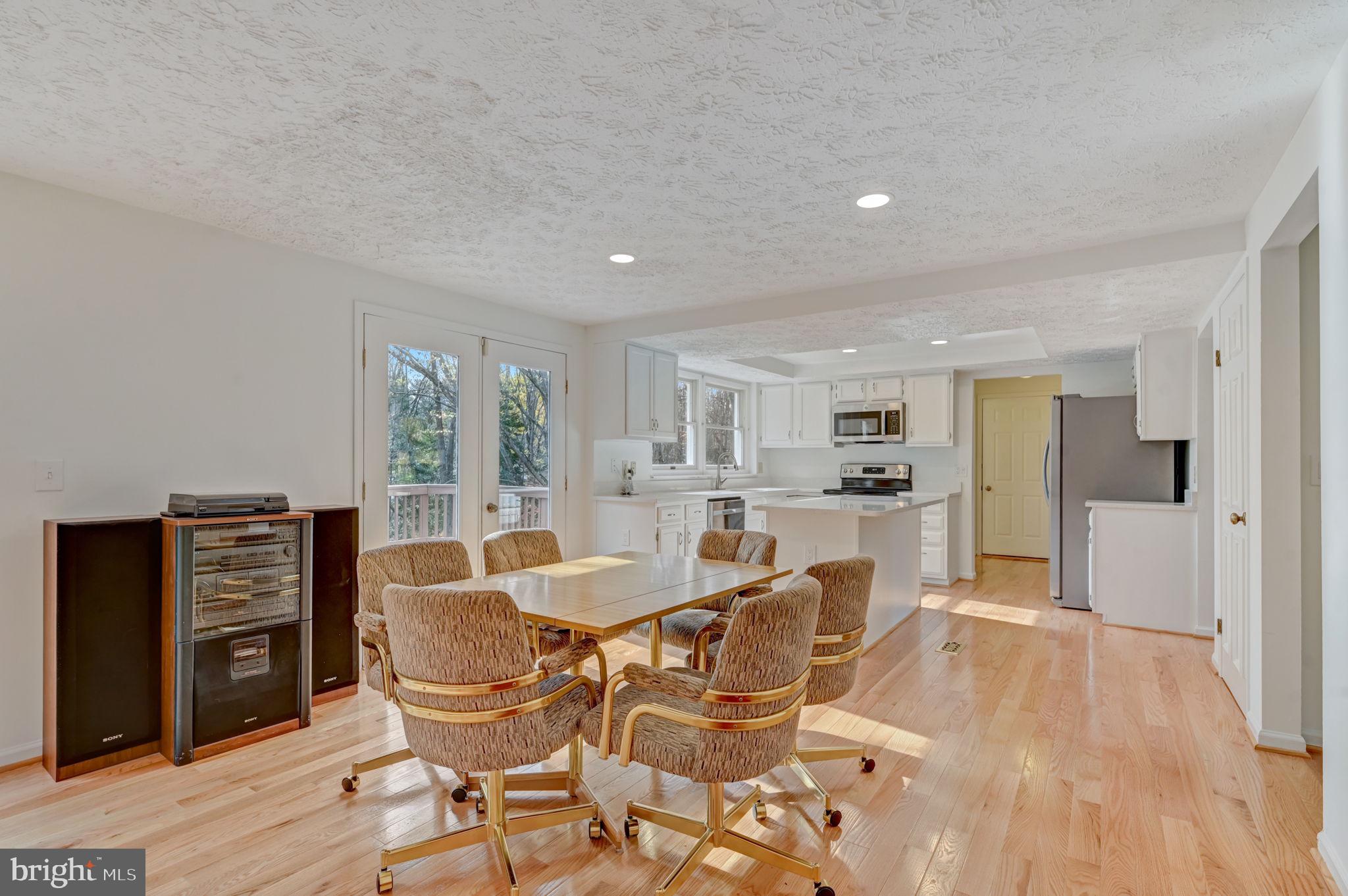 1401 Concord Point Lane Reston, VA 20194 - Photo 13 of 65 Breakfast nook
