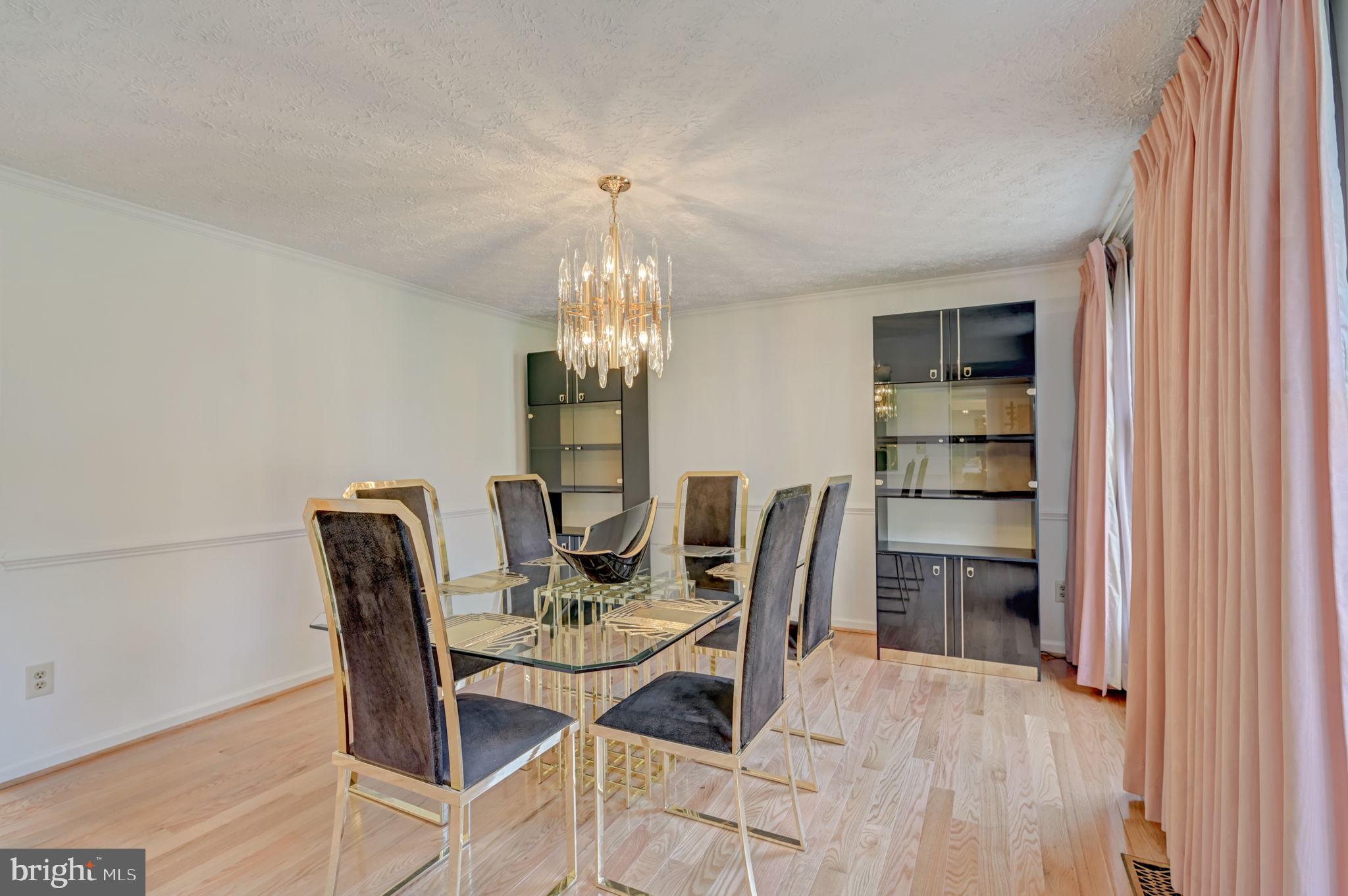 1401 Concord Point Lane Reston, VA 20194 - Photo 20 of 65 Dining room