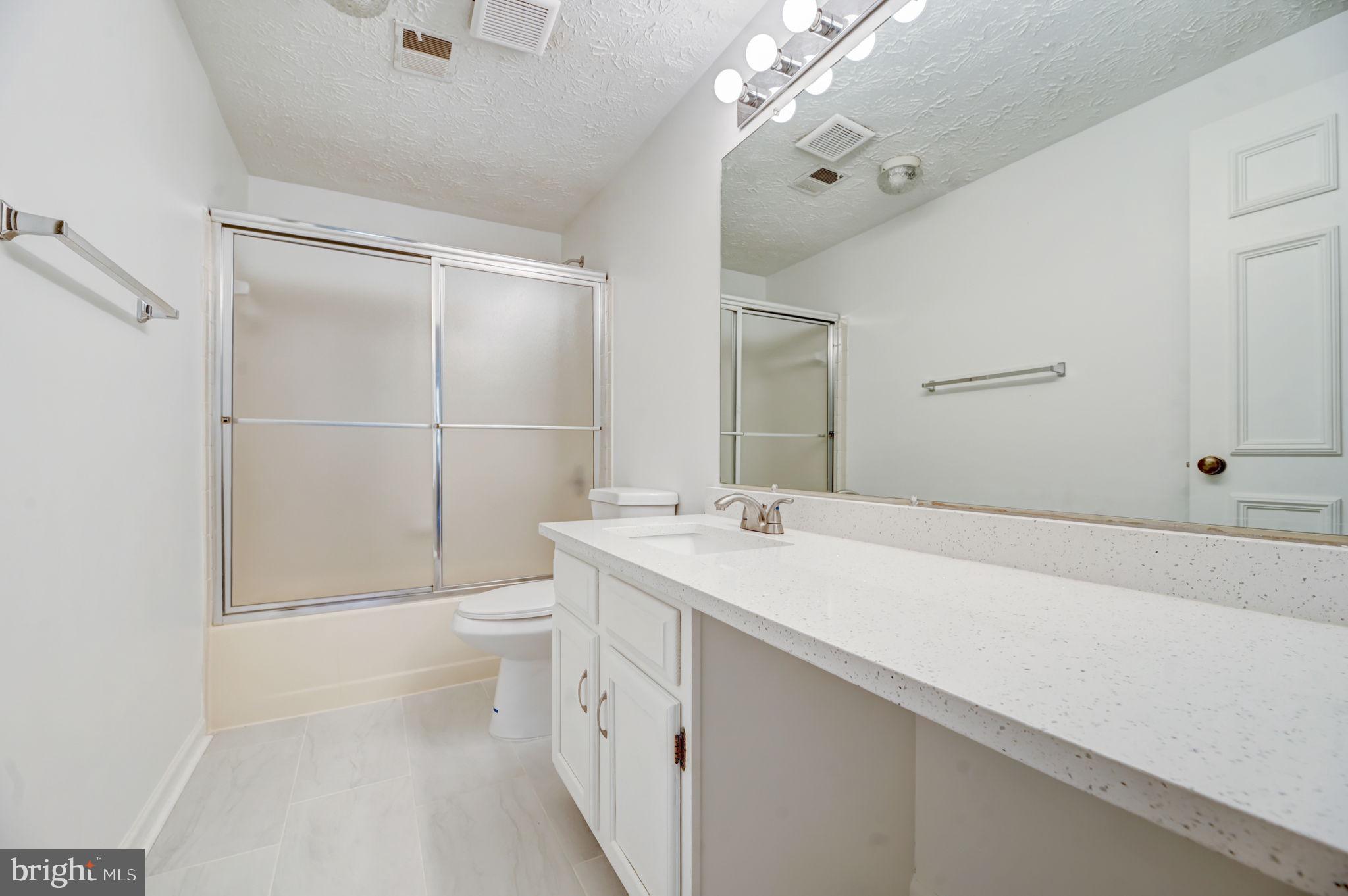 1401 Concord Point Lane Reston, VA 20194 - Photo 28 of 65 Primary Bathroom