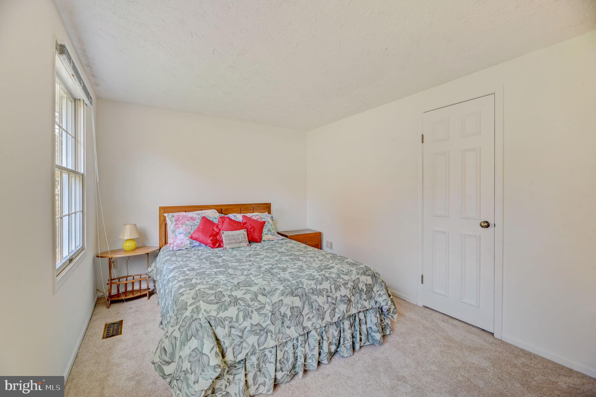 1401 Concord Point Lane Reston, VA 20194 - Photo 34 of 65 Bedroom 3