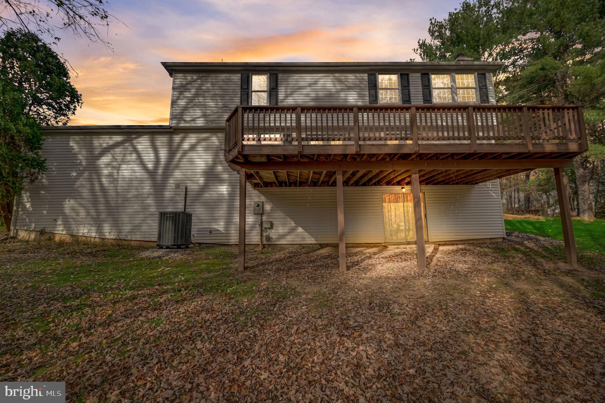 1401 Concord Point Lane Reston, VA 20194 - Photo 4 of 65 Rear