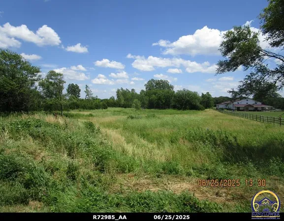 $89,900 | 8260 Southeast Berryton Road, Berryton, KS 66409