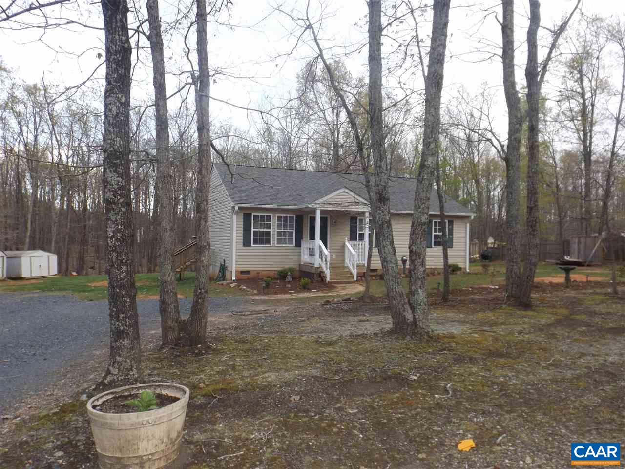 524 Hummingbird Road Scottsville, VA 24590 - Photo 3 of 29 Gallery Image 3