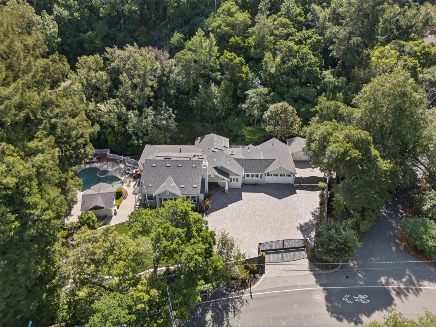 815 Crystal Springs Road Hillsborough, CA 94010 - Photo 7 of 104