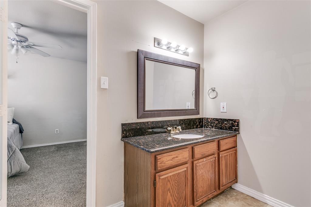 635 Burning Tree Lane Coppell, TX 75019 - Photo 22 of 26 Upstairs Bathroom