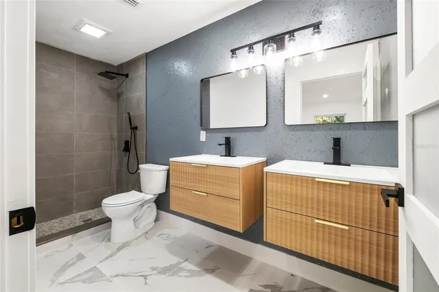 $650,000 | 8807 Overlook Drive, Wesley Chapel, FL 33545