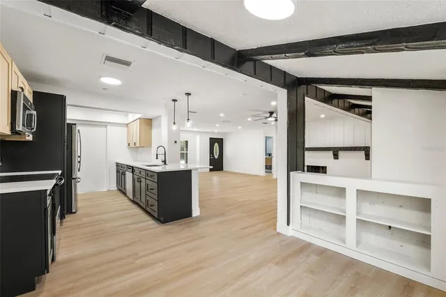 $650,000 | 8807 Overlook Drive, Wesley Chapel, FL 33545