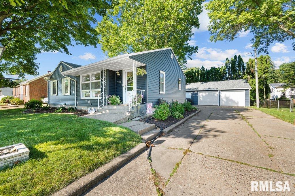 508 North 4th Street Eldridge, IA 52748 - Photo 2 of 31