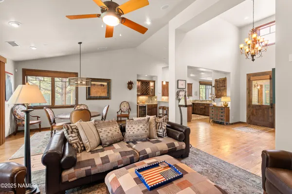 $1,935,000 | 1483 East Castle Hills Drive, Unit 12, Flagstaff, AZ 86005