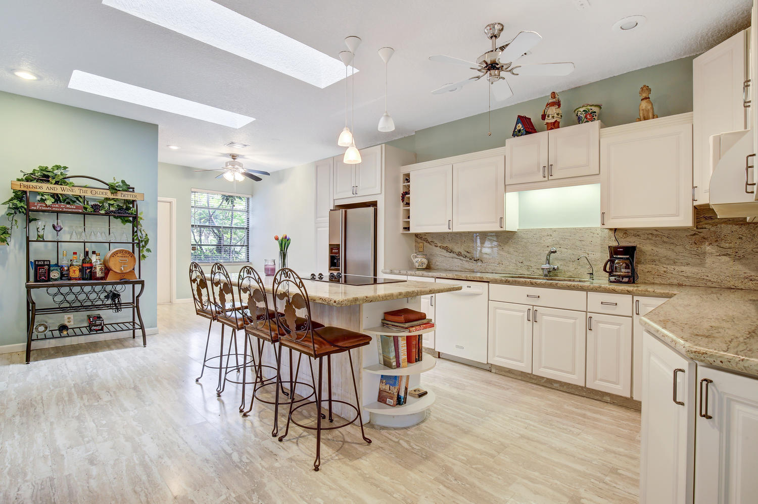 8730 Vía Reale Boca Raton, FL 33496 - Photo 7 of 26 8730 Va Reale Boca Raton FL-large-008-3-