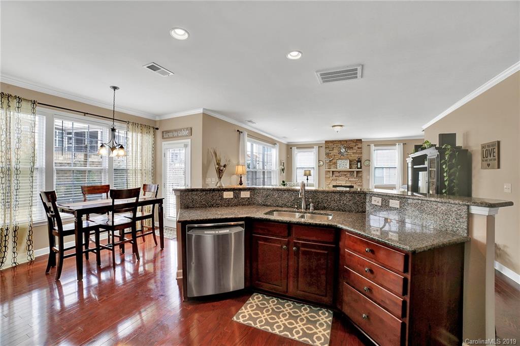 607 Rosemary Lane Tega Cay, SC 29708 - Photo 13 of 30 Gallery Image 13
