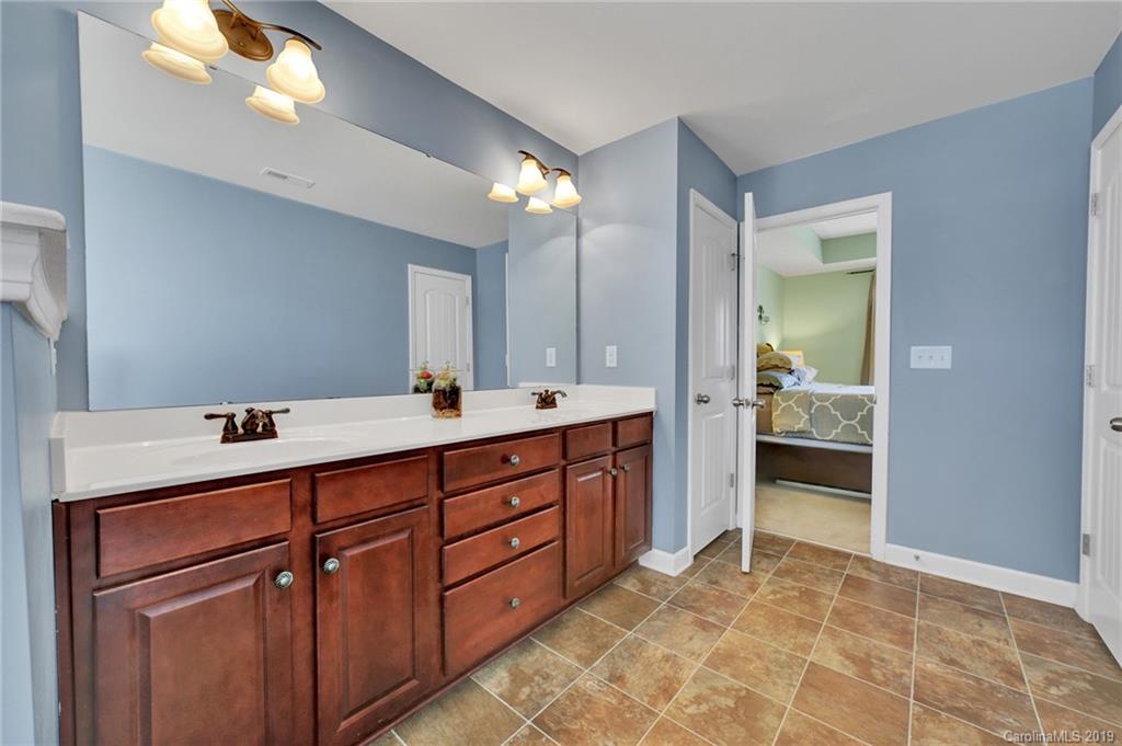 607 Rosemary Lane Tega Cay, SC 29708 - Photo 17 of 30 Gallery Image 17