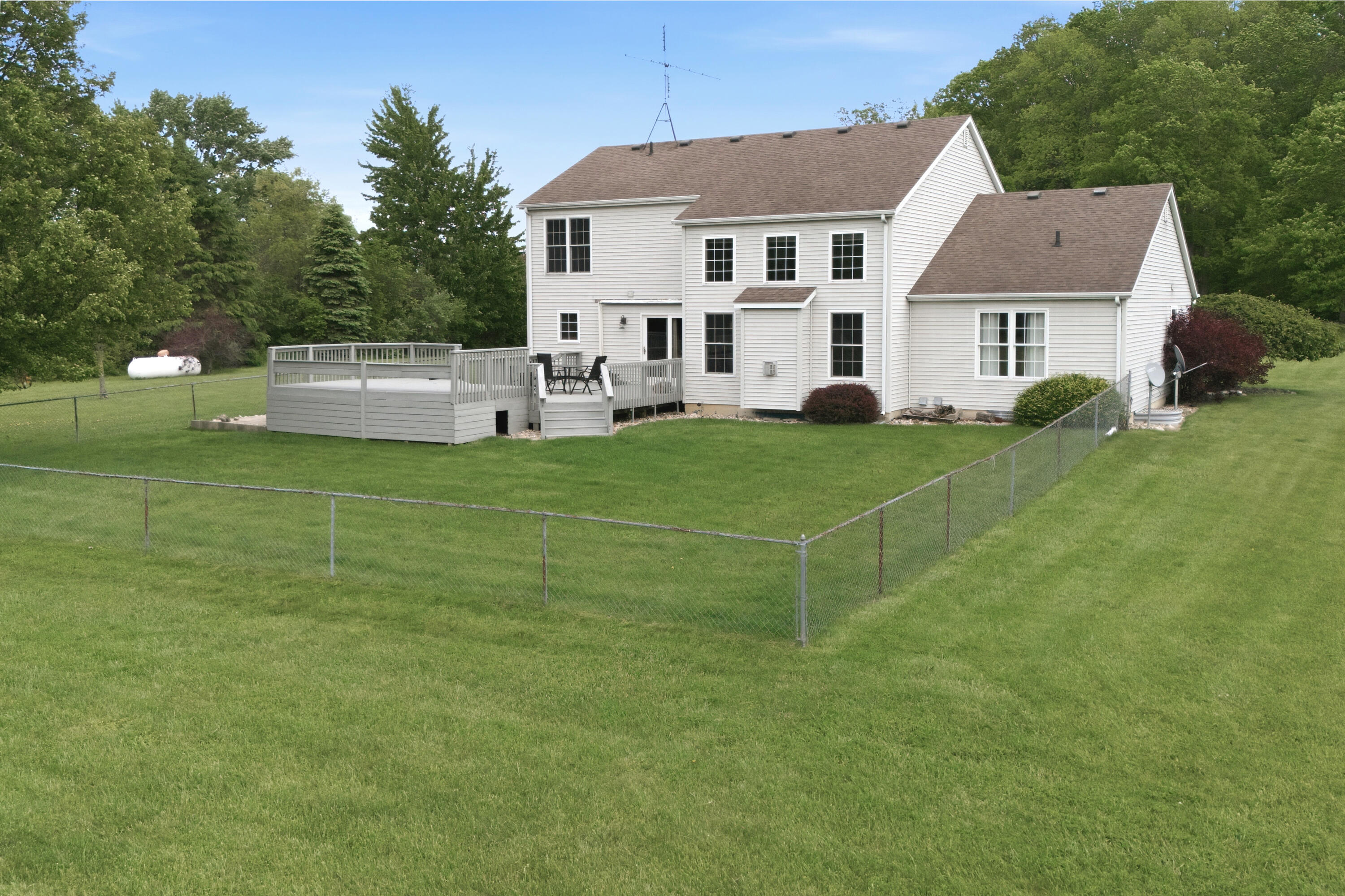 11226 Snow Road Bridgman, MI 49106 - Photo 5 of 39 Back Yard