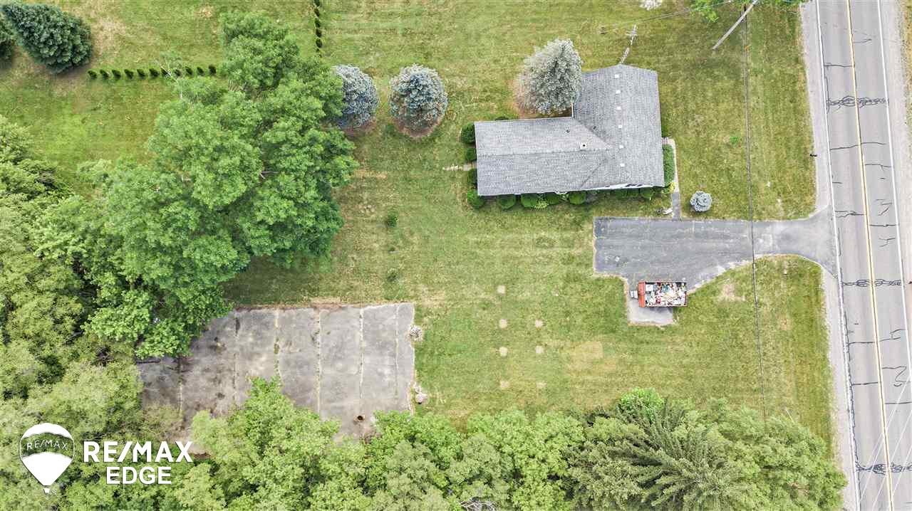 8039 East Coldwater Road Davison, MI 48423 - Photo 7 of 20 50081889-6.JPG