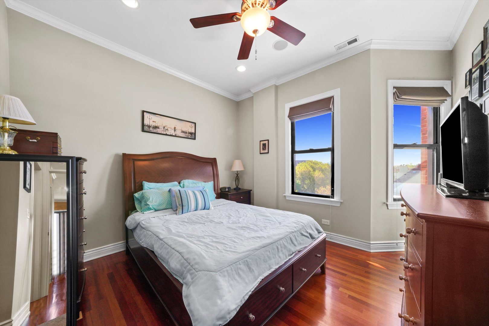 2801 North Seminary Avenue, Unit 4S Chicago, IL 60657 - Photo 8 of 18